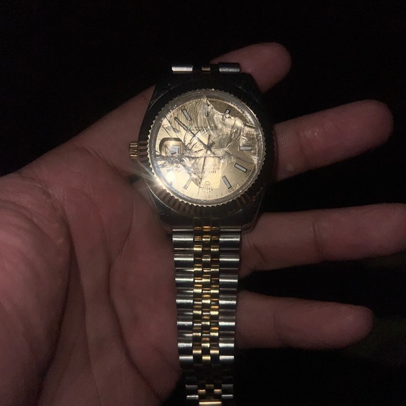 Watch - Picture 3 of 6